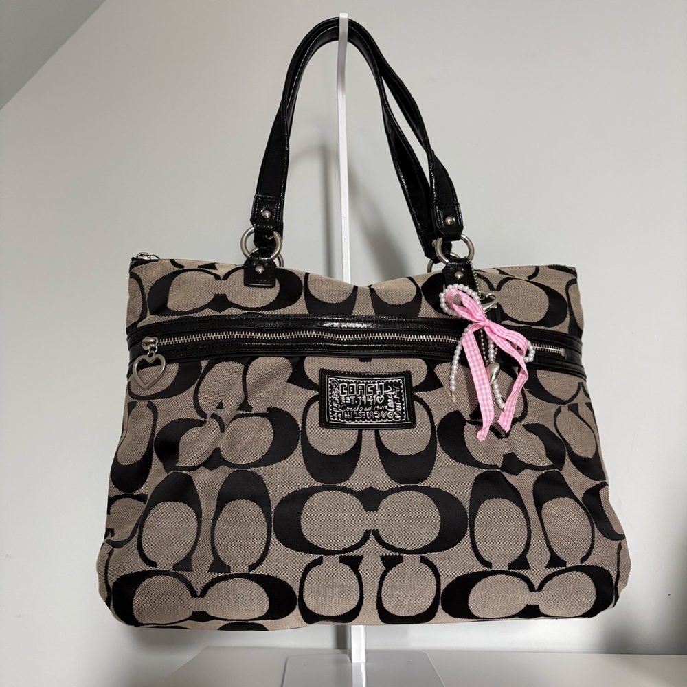Coach Daisy Black Tote